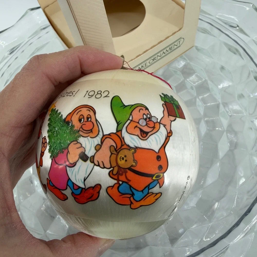Hallmark Keep Disney 1982 Unbreakable Satin Ornament Snow White Dwarfs Christmas